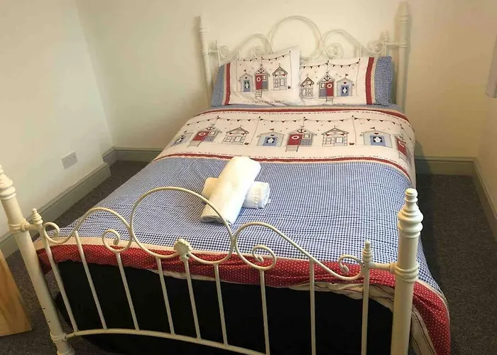 4 Bedroom School House